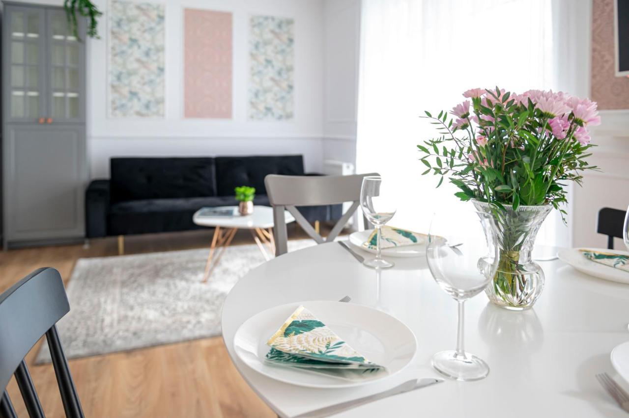 Heaven Apartment In The Old Town With Private Parking Гданьск Экстерьер фото