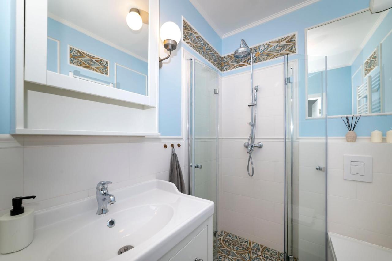 Heaven Apartment In The Old Town With Private Parking Гданьск Экстерьер фото
